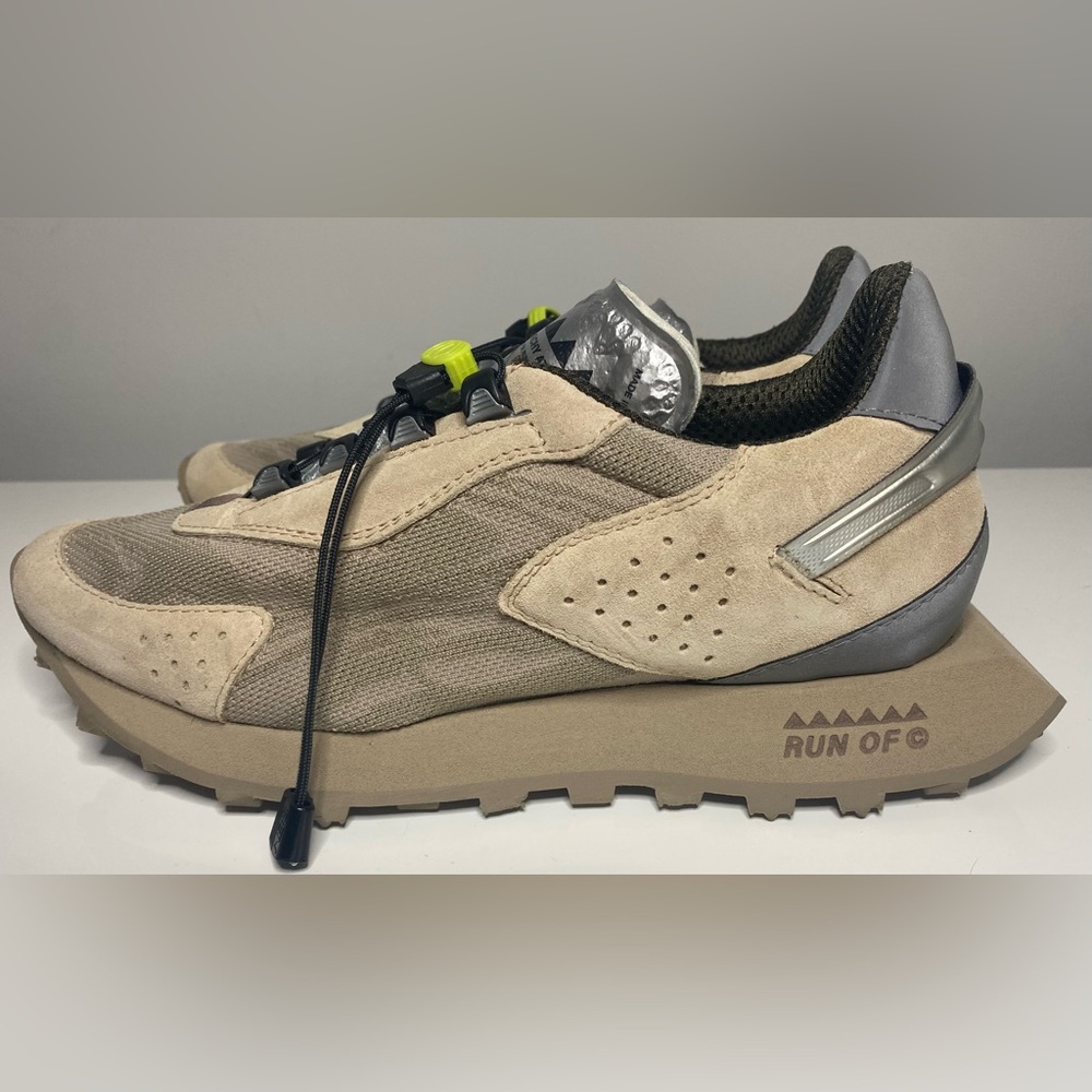 RUN OF HIKER LACE SNEAKER WITH TREAD SOLE